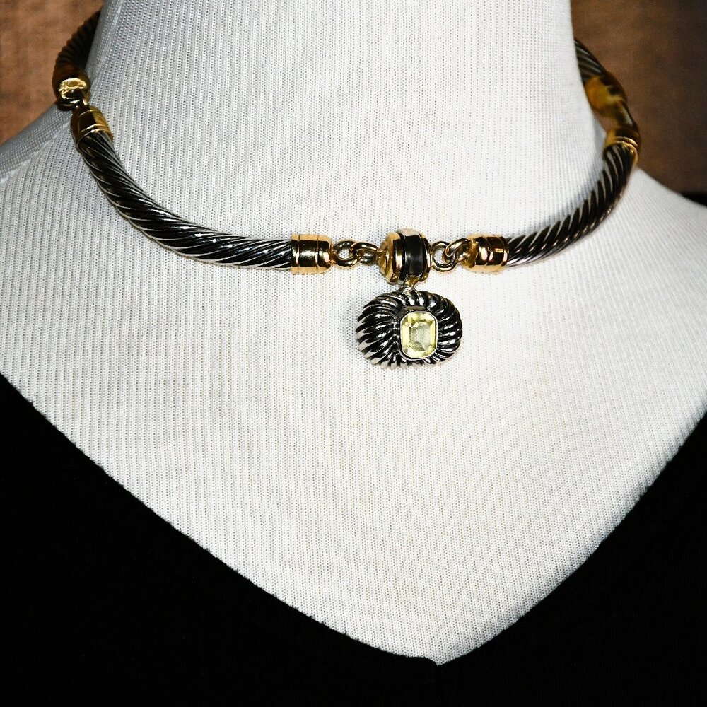 Stocko Vintage Silver & Gold Twisted Rope LightGreen Pendant Snap Clasp Necklace